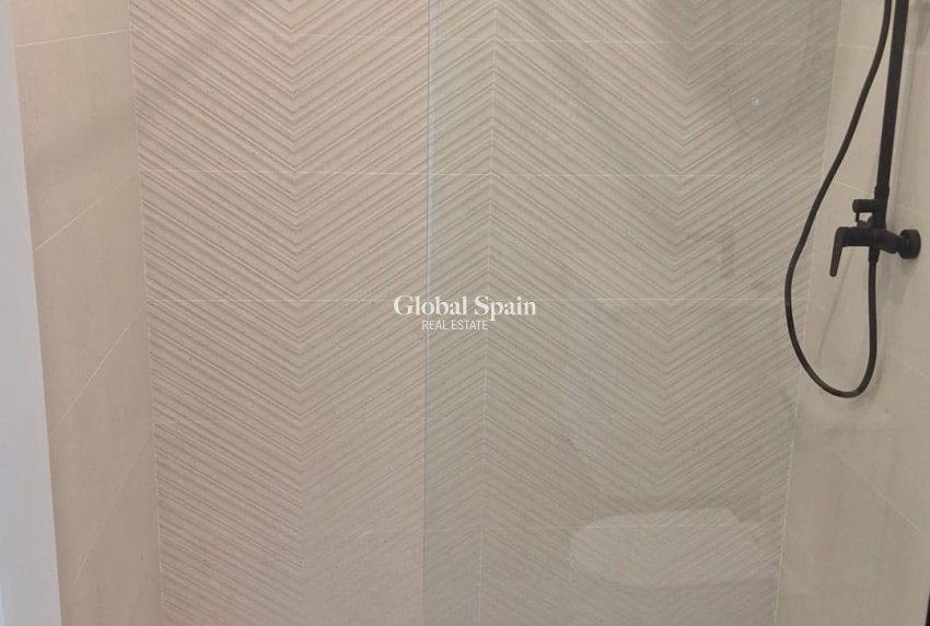 Odsprzedaż - DOM -
TORREVIEJA - Aguas Nuevas