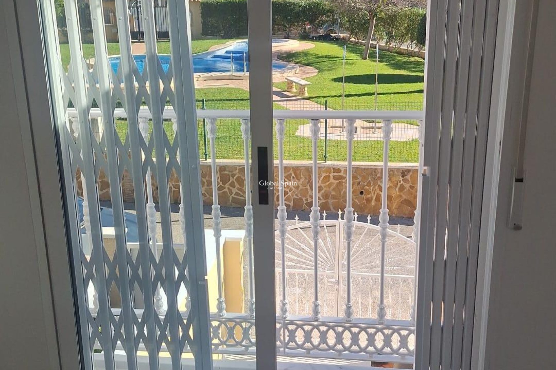 Odsprzedaż - DOM -
TORREVIEJA - Aguas Nuevas