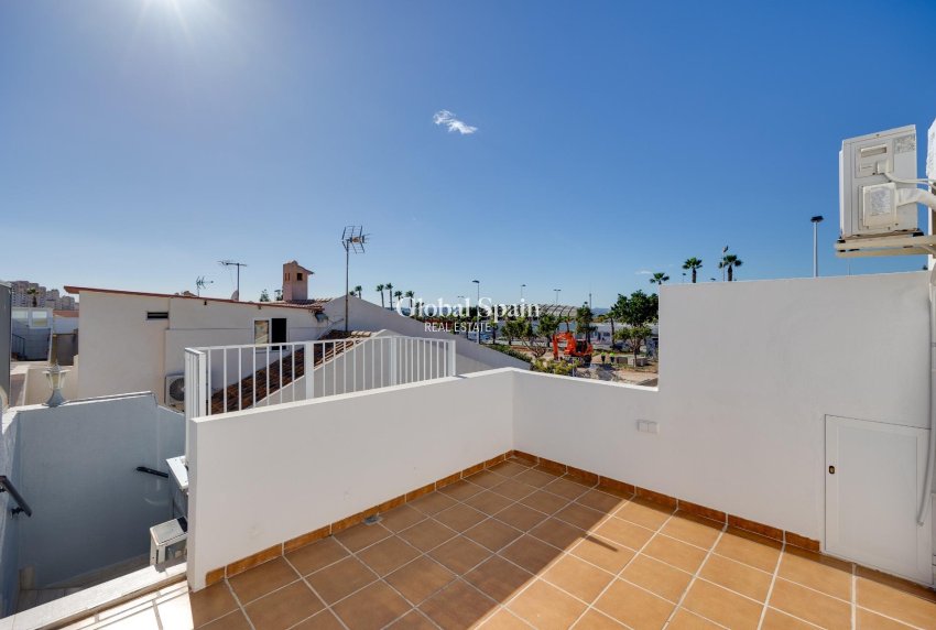 Odsprzedaż - DOM -
TORREVIEJA - Aguas Nuevas