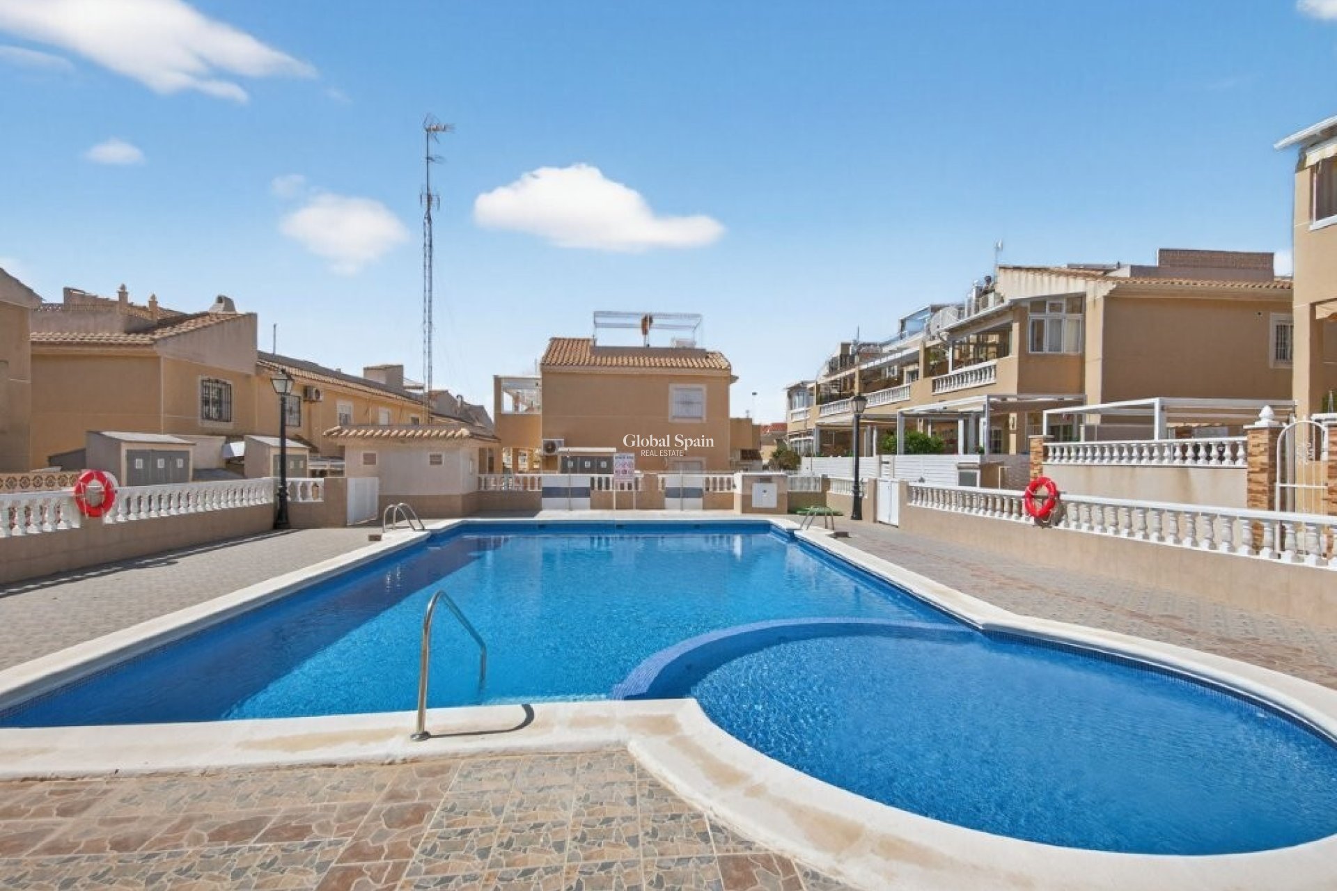 Odsprzedaż - DOM -
TORREVIEJA - Aguas Nuevas