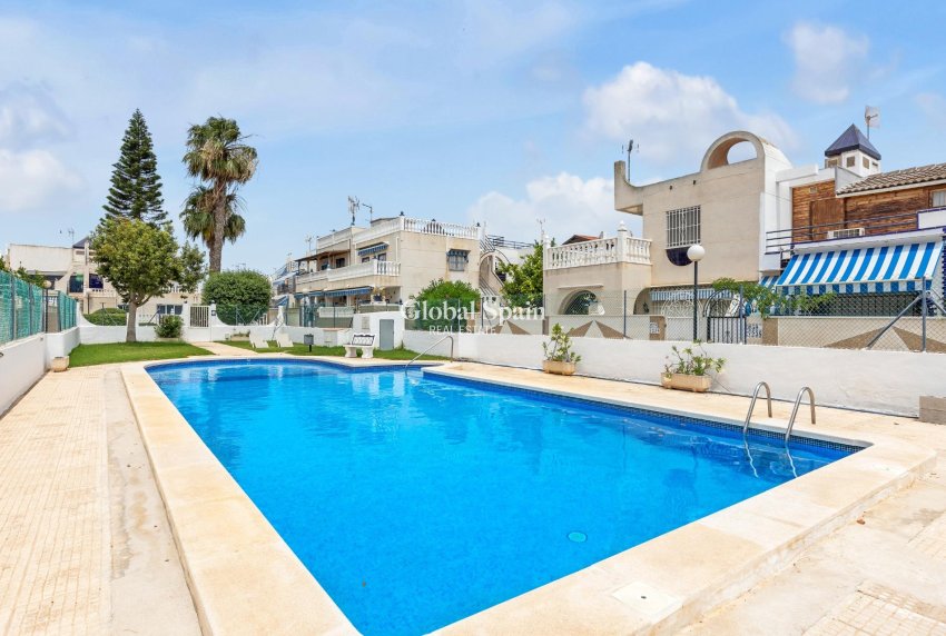 Odsprzedaż - Dom -
TORREVIEJA - Carrefour