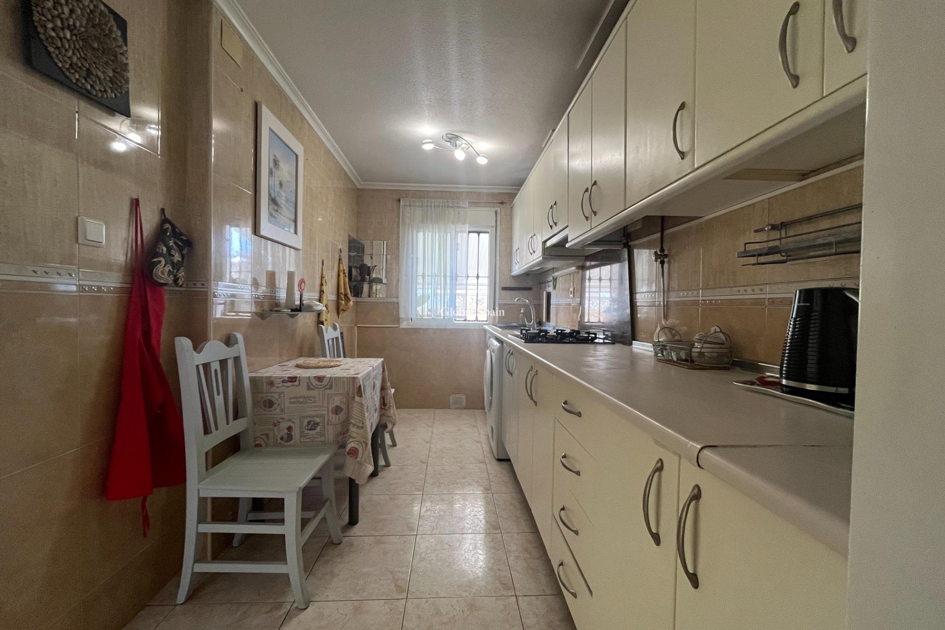 Odsprzedaż - Dom -
TORREVIEJA - Center