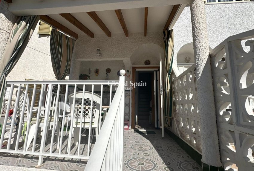 Odsprzedaż - DOM -
TORREVIEJA - Center