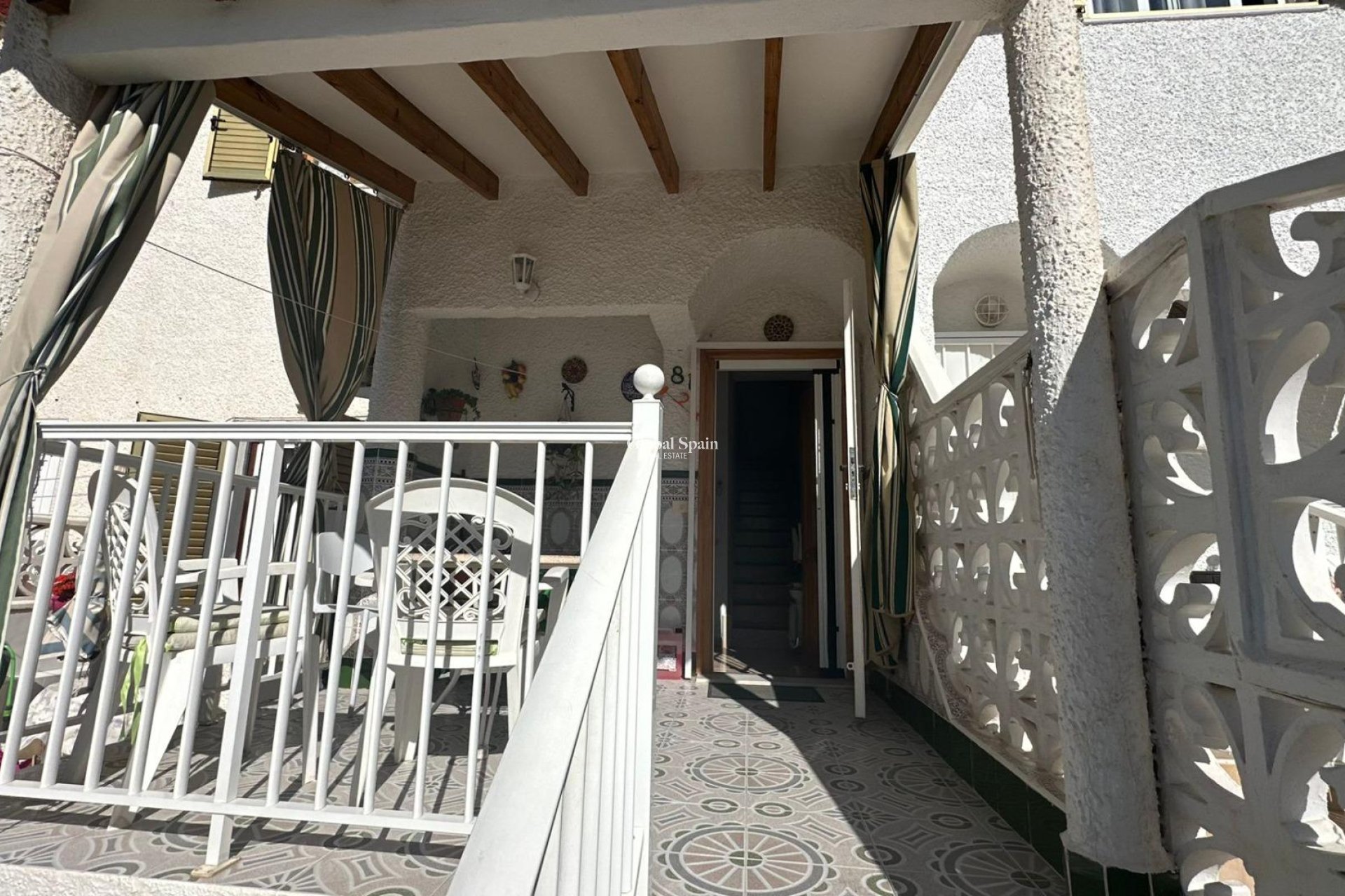 Odsprzedaż - DOM -
TORREVIEJA - Center