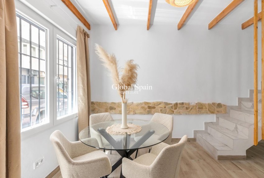 Odsprzedaż - DOM -
TORREVIEJA - Centro - Muelle Pesquero