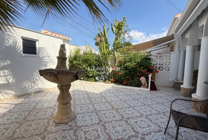 Odsprzedaż - DOM -
TORREVIEJA - Costa Blanca Sur