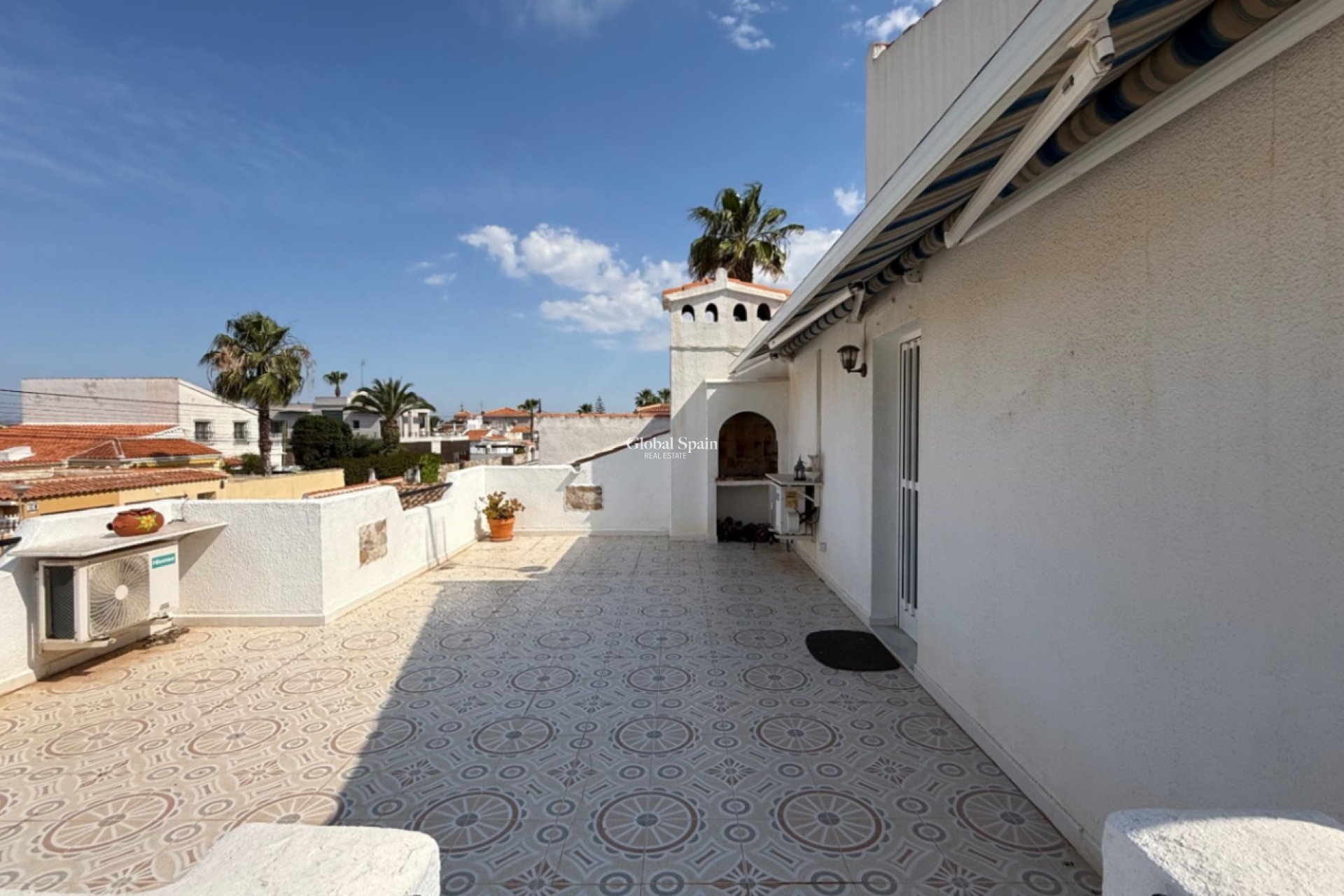 Odsprzedaż - DOM -
TORREVIEJA - Costa Blanca Sur