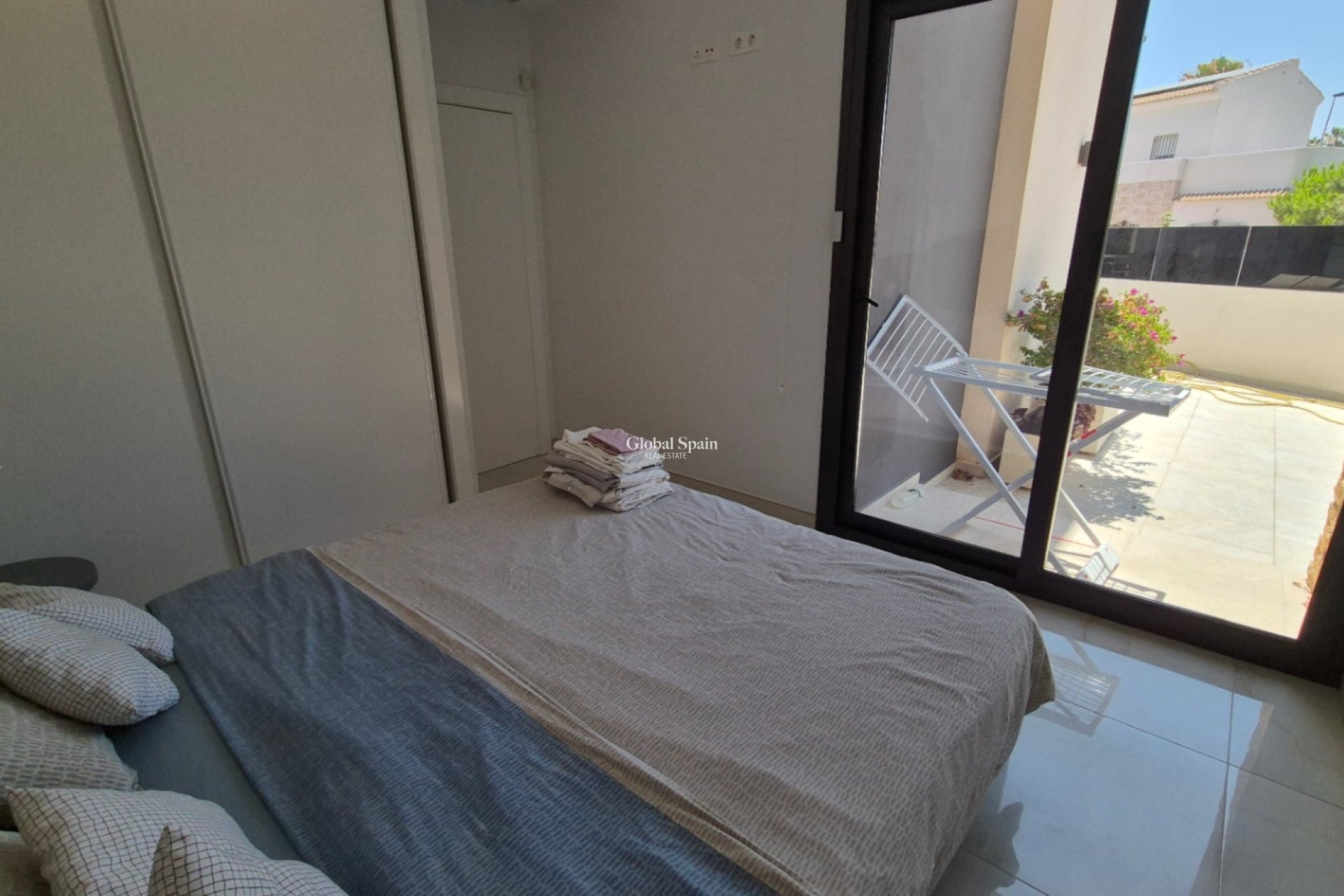 Odsprzedaż - DOM -
TORREVIEJA - Costa Blanca Sur