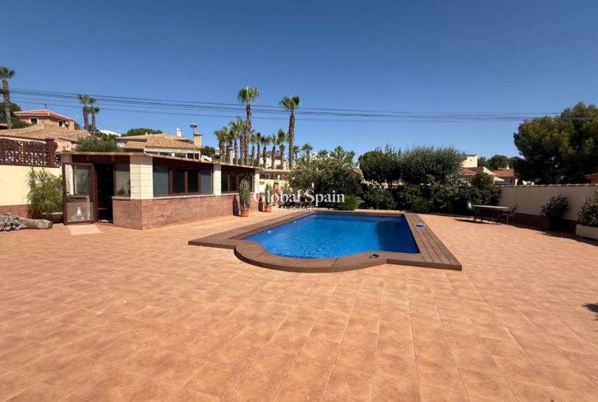 Odsprzedaż - DOM -
TORREVIEJA - Costa Blanca Sur