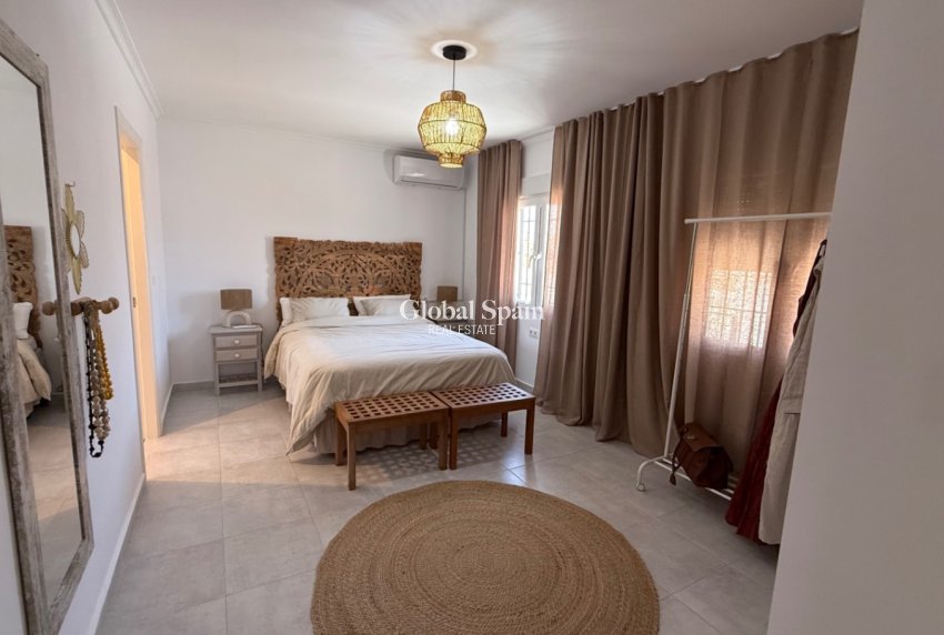 Odsprzedaż - DOM -
TORREVIEJA - Costa Blanca Sur