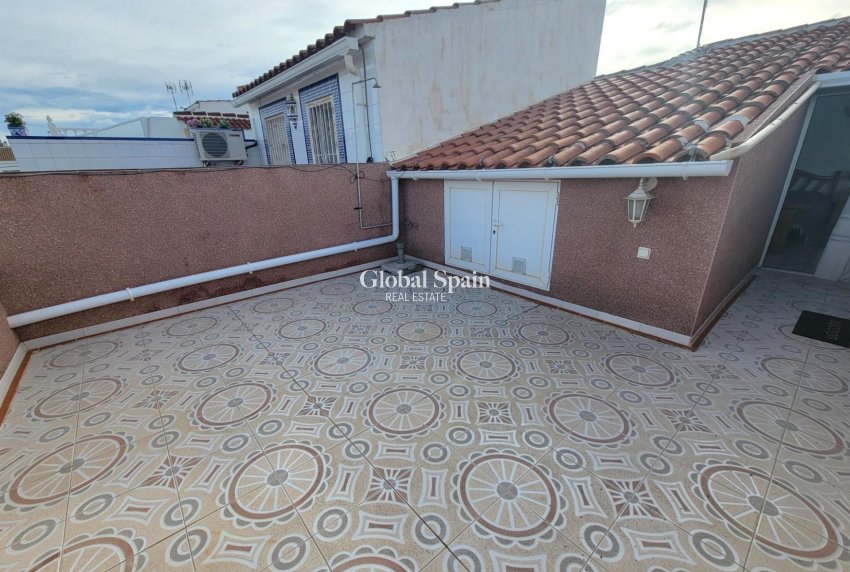 Odsprzedaż - DOM -
TORREVIEJA - El Chaparral