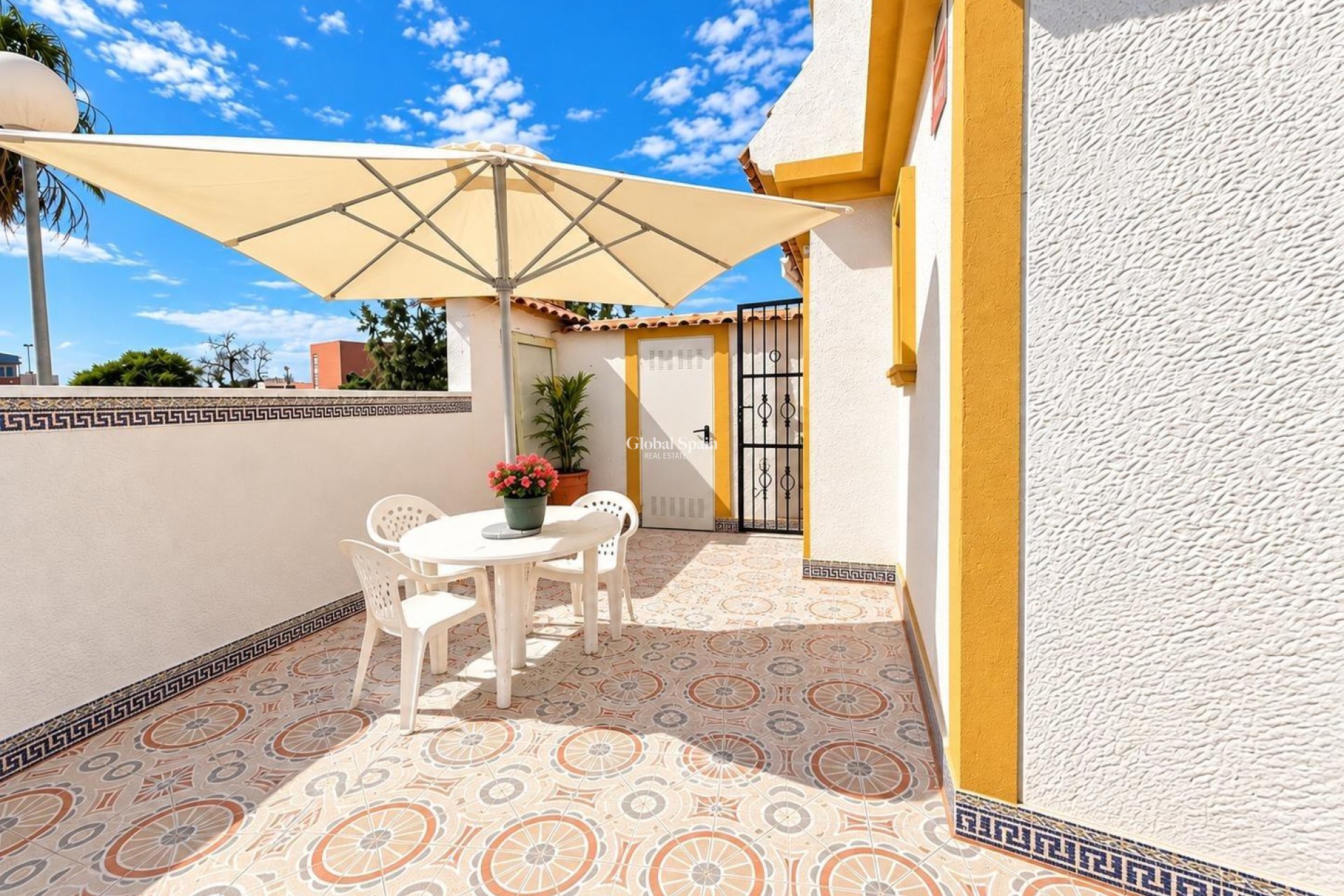 Odsprzedaż - DOM -
TORREVIEJA - El limonar