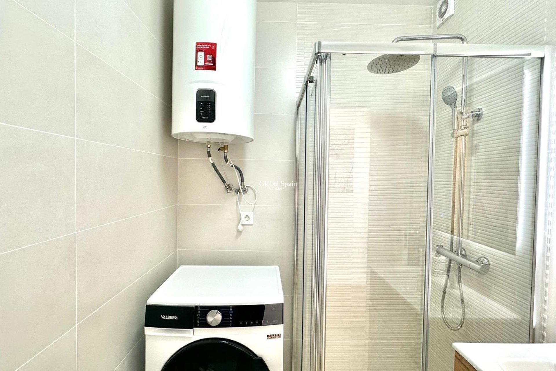 Odsprzedaż - DOM -
TORREVIEJA - Estacion de autobuses