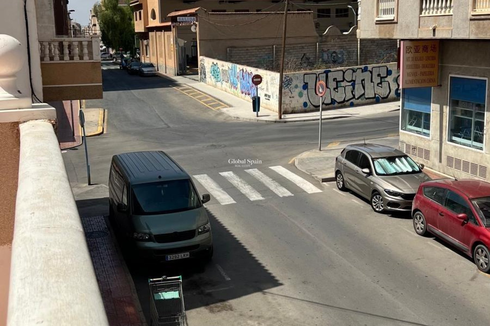 Odsprzedaż - DOM -
TORREVIEJA - Estacion de autobuses