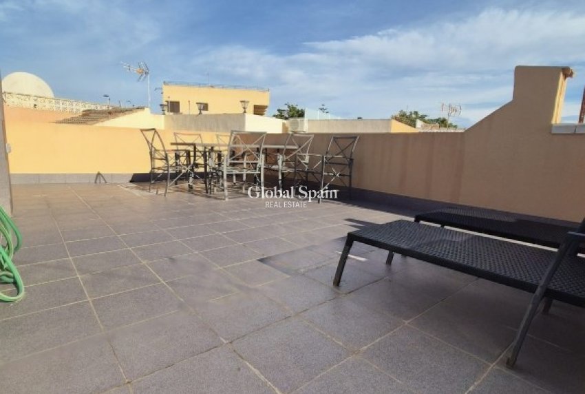 Odsprzedaż - DOM -
TORREVIEJA - Inland