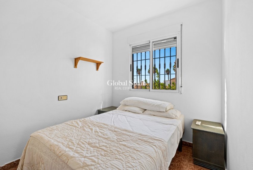 Odsprzedaż - Dom -
TORREVIEJA - La Siesta