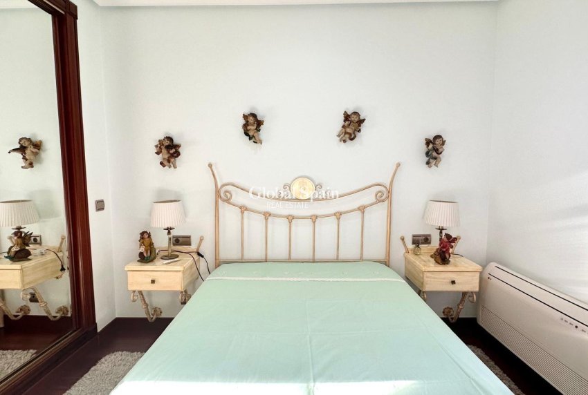 Odsprzedaż - DOM -
TORREVIEJA - La Siesta