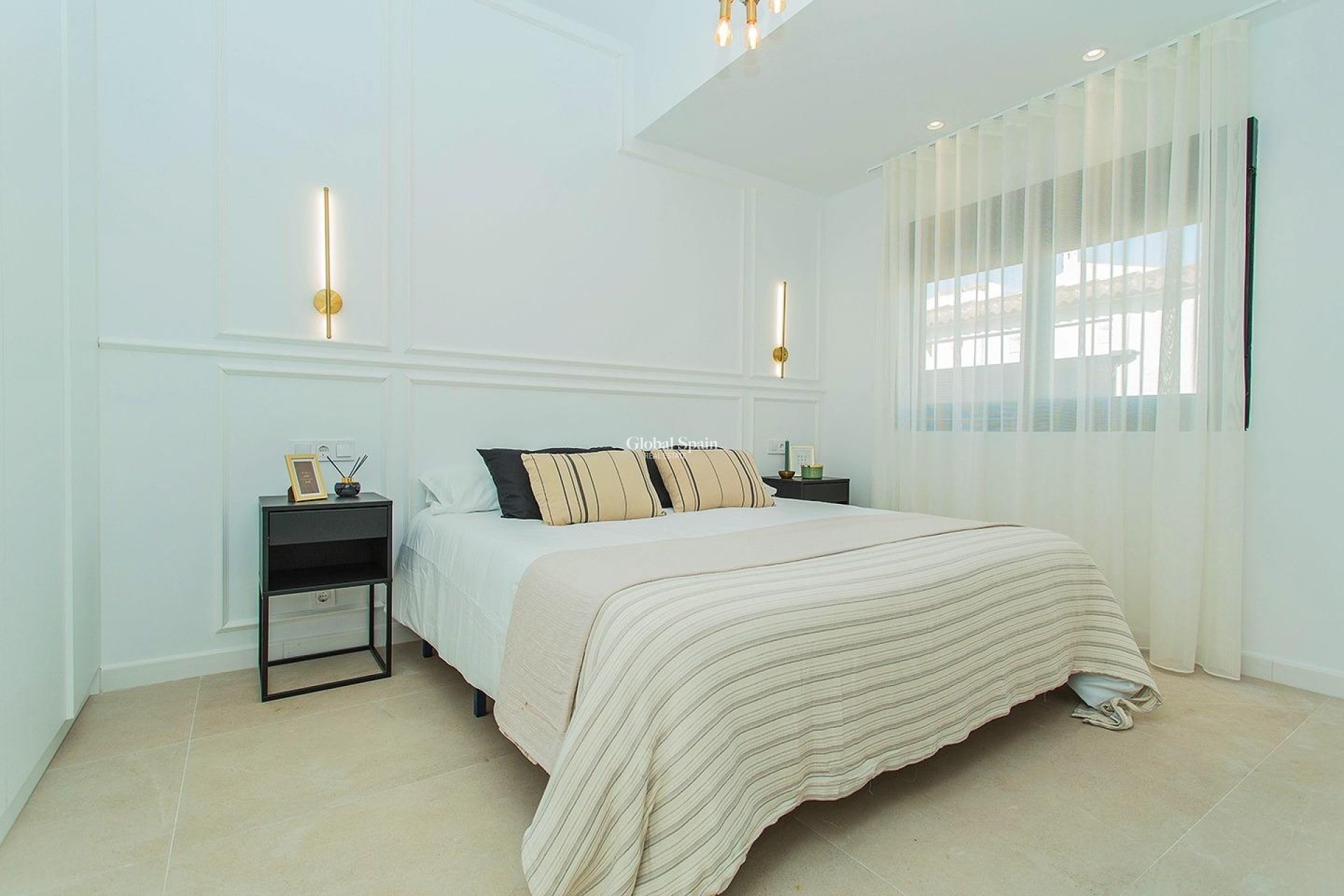 Odsprzedaż - DOM -
TORREVIEJA - La Siesta