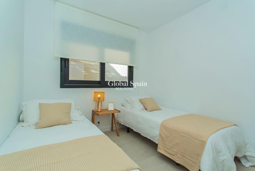 Odsprzedaż - DOM -
TORREVIEJA - La Siesta