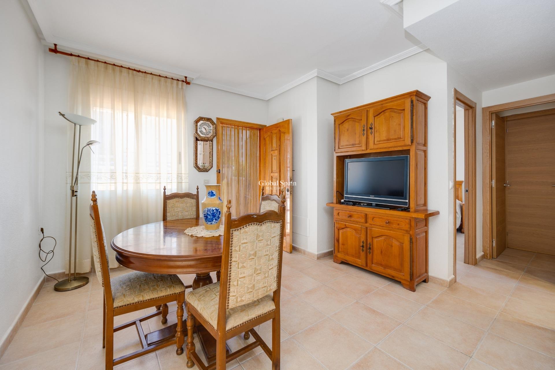 Odsprzedaż - DOM -
TORREVIEJA - La Veleta