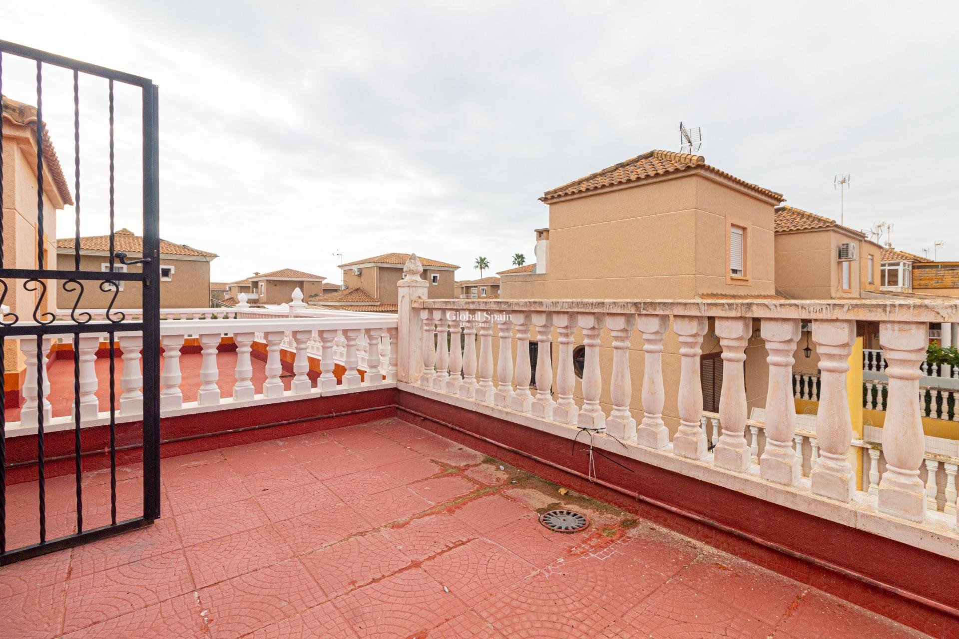 Odsprzedaż - Dom -
TORREVIEJA - LOS BALCONES - LOS ALTOS