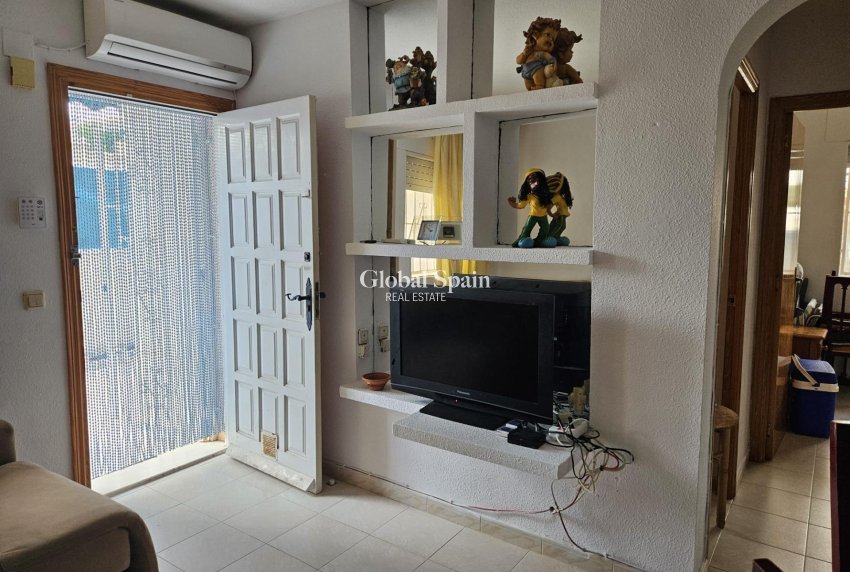 Odsprzedaż - DOM -
TORREVIEJA - LOS BALCONES - LOS ALTOS