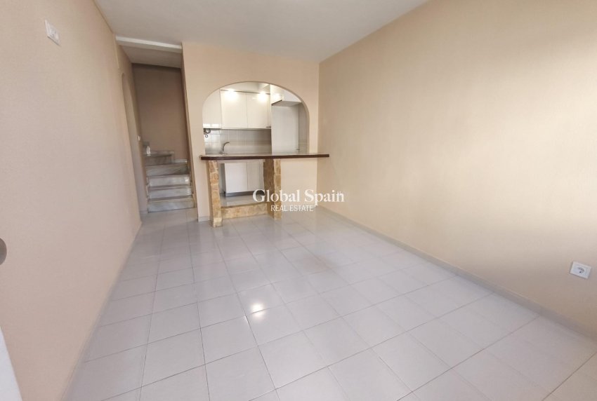 Odsprzedaż - DOM -
TORREVIEJA - LOS BALCONES - LOS ALTOS