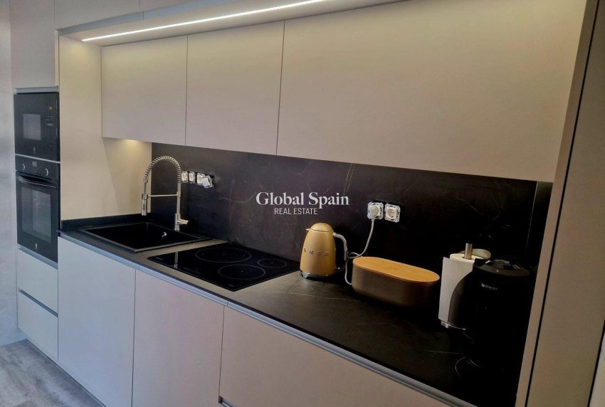 Odsprzedaż - DOM -
TORREVIEJA - LOS BALCONES - LOS ALTOS