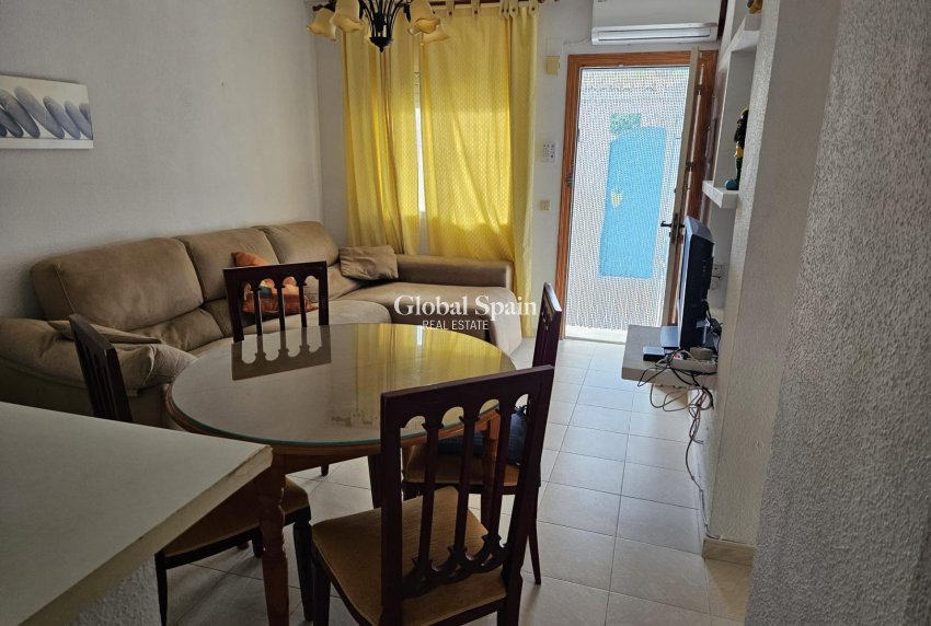 Odsprzedaż - DOM -
TORREVIEJA - LOS BALCONES - LOS ALTOS