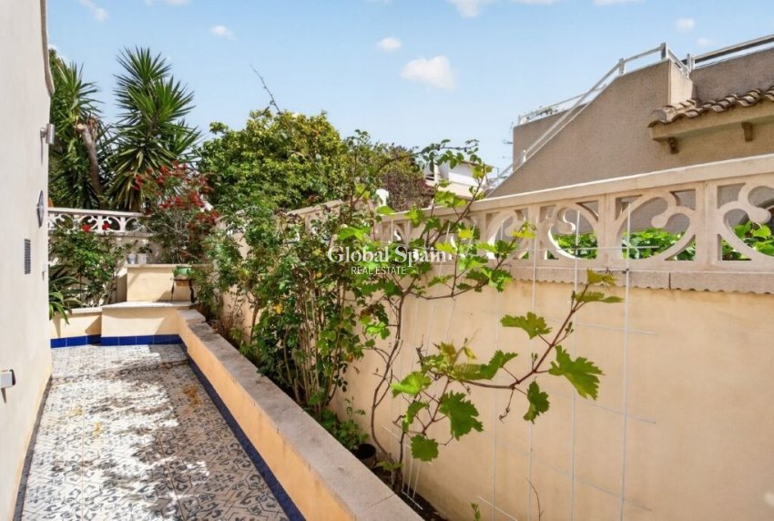 Odsprzedaż - DOM -
TORREVIEJA - LOS BALCONES - LOS ALTOS