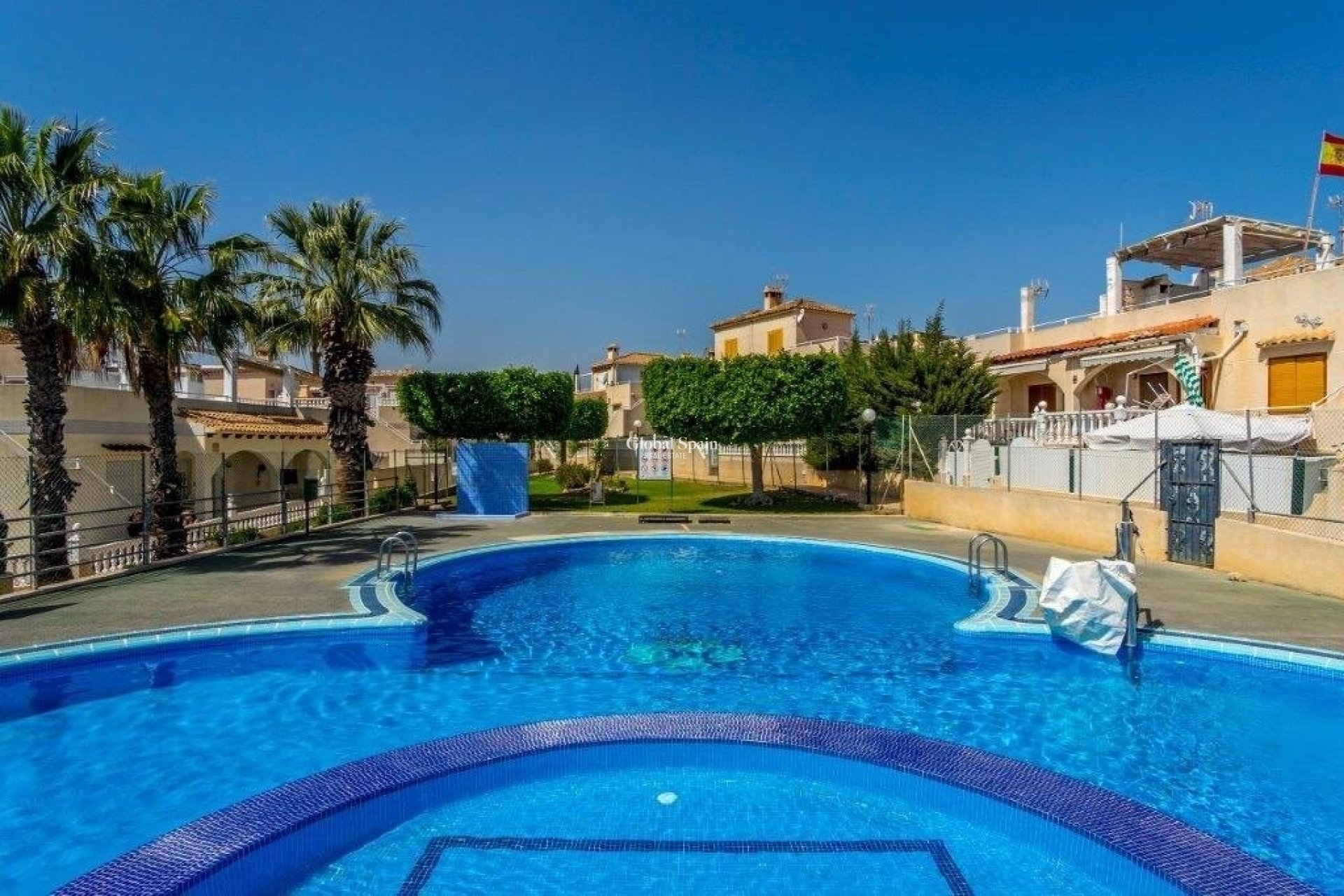 Odsprzedaż - DOM -
TORREVIEJA - LOS BALCONES - LOS ALTOS