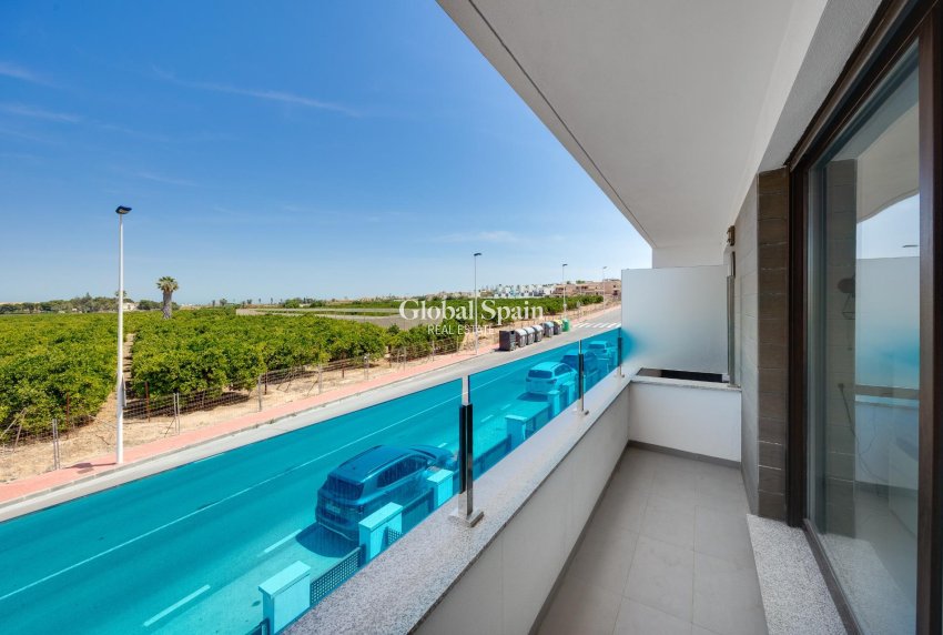 Odsprzedaż - DOM -
TORREVIEJA - LOS BALCONES - LOS ALTOS