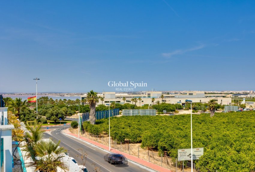 Odsprzedaż - DOM -
TORREVIEJA - LOS BALCONES - LOS ALTOS