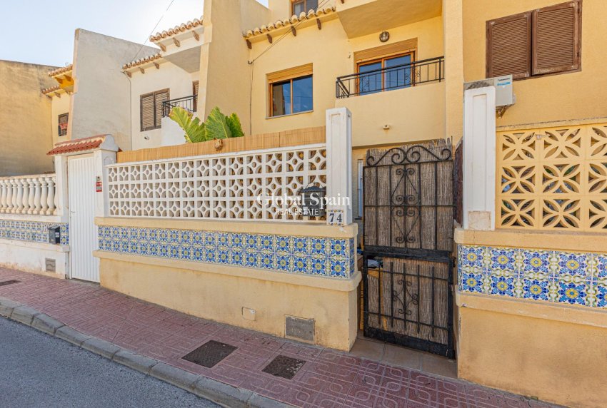 Odsprzedaż - DOM -
TORREVIEJA - LOS BALCONES - LOS ALTOS
