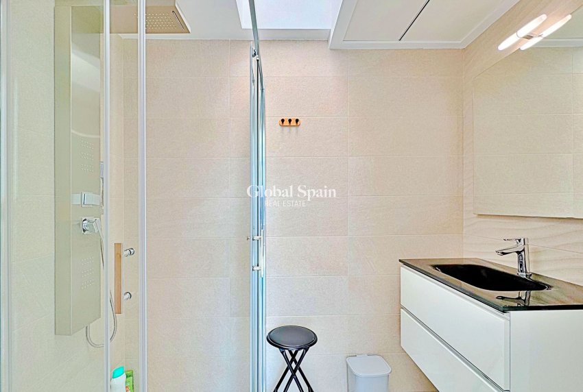 Odsprzedaż - Dom -
TORREVIEJA - LOS BALCONES - LOS ALTOS