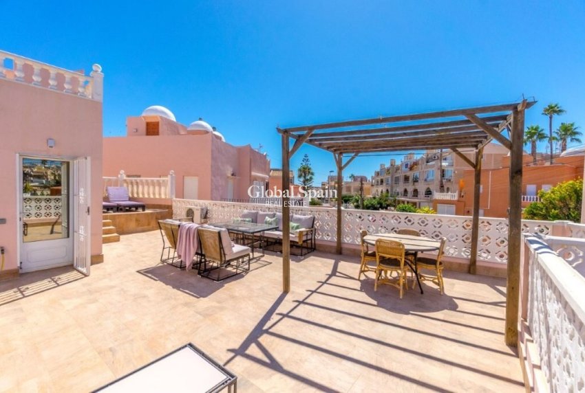 Odsprzedaż - DOM -
TORREVIEJA - Los Frutales/ La Rosaleda