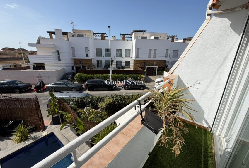 Odsprzedaż - DOM -
TORREVIEJA - Los Frutales