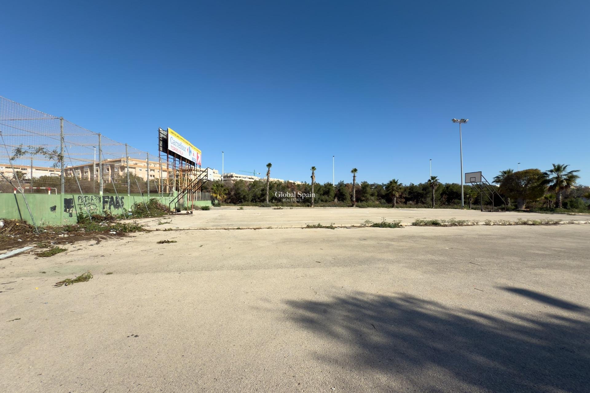 Odsprzedaż - Dom -
TORREVIEJA - Parque de las Naciones