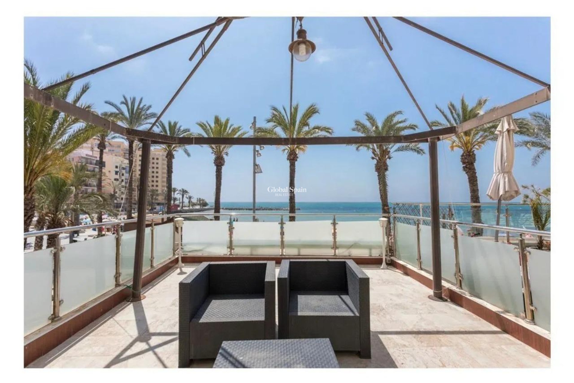 Odsprzedaż - DOM -
TORREVIEJA - Playa del Cura