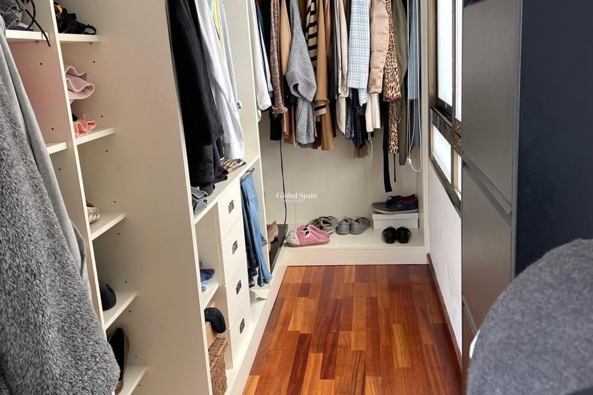 Odsprzedaż - DOM -
TORREVIEJA - Playa del Cura