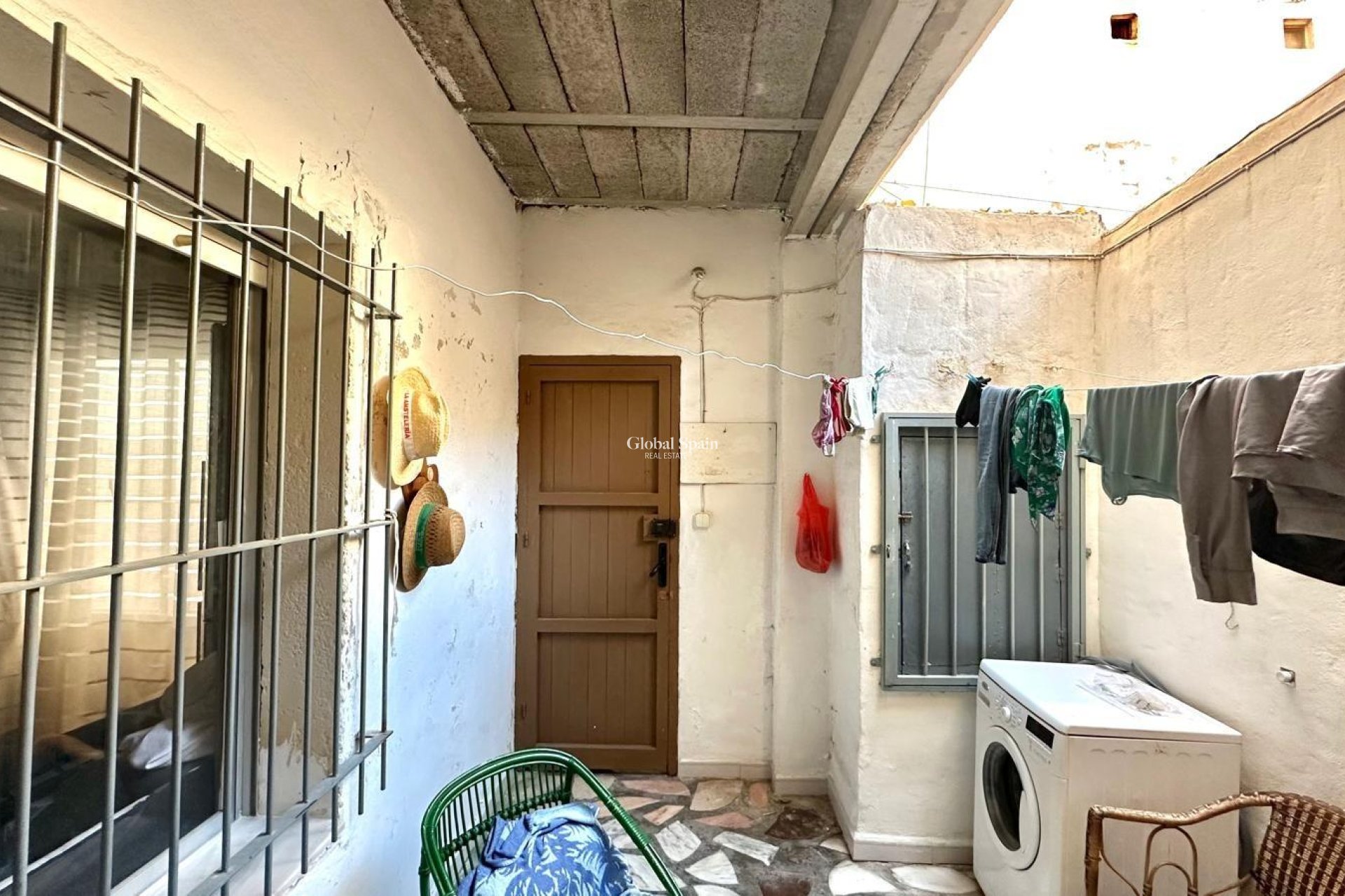 Odsprzedaż - DOM -
TORREVIEJA - Playa del Cura