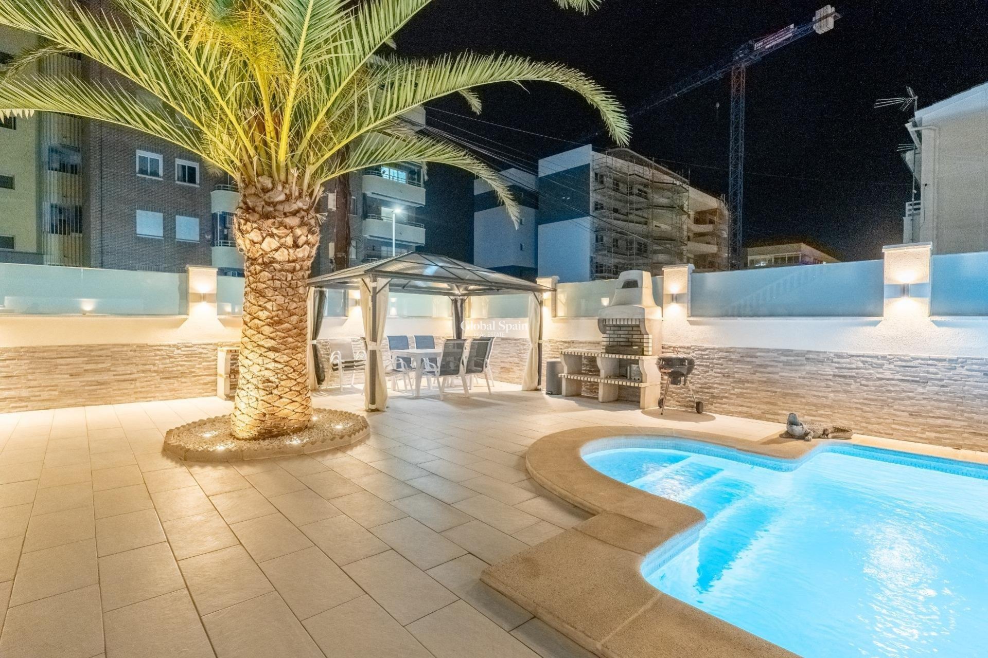 Odsprzedaż - DOM -
TORREVIEJA - Punta Prima