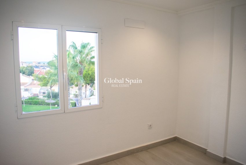 Odsprzedaż - DOM -
TORREVIEJA - Torreblanca