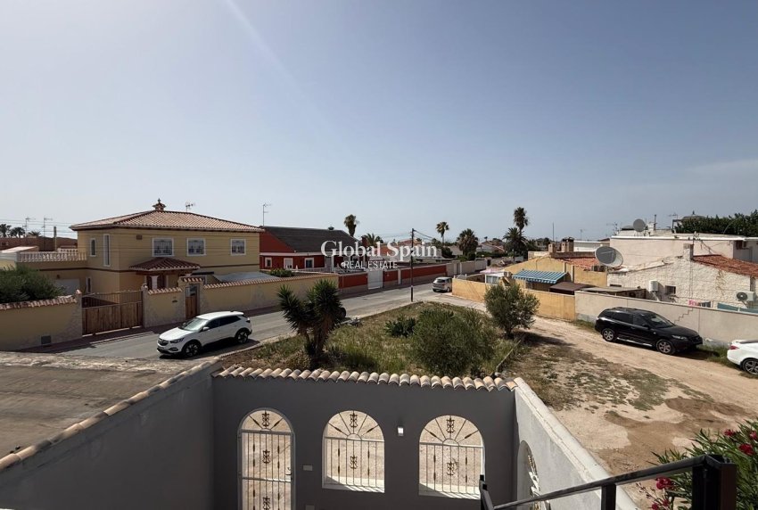 Odsprzedaż - DOM -
TORREVIEJA - Torreta Florida