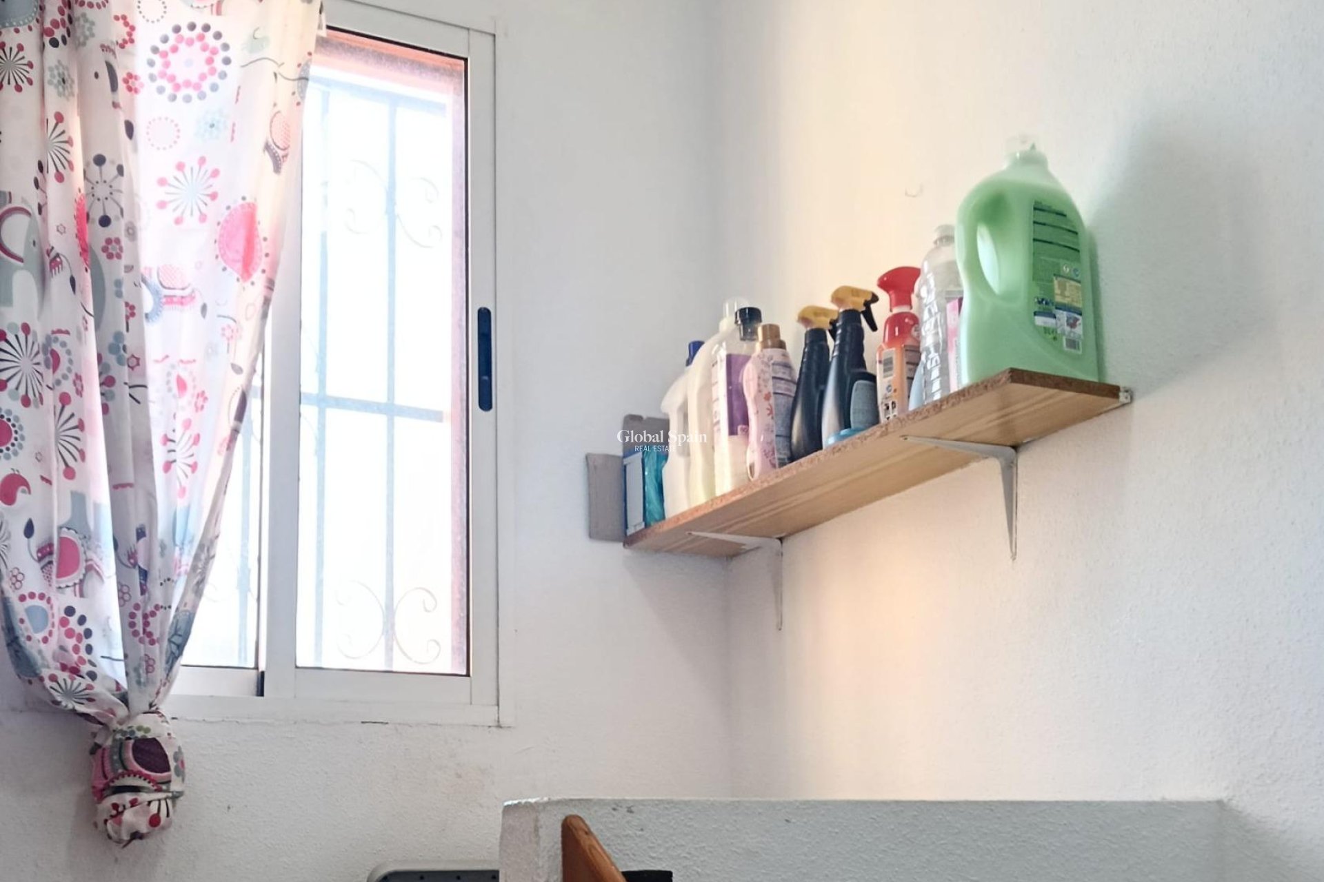 Odsprzedaż - DOM -
TORREVIEJA - Torretas