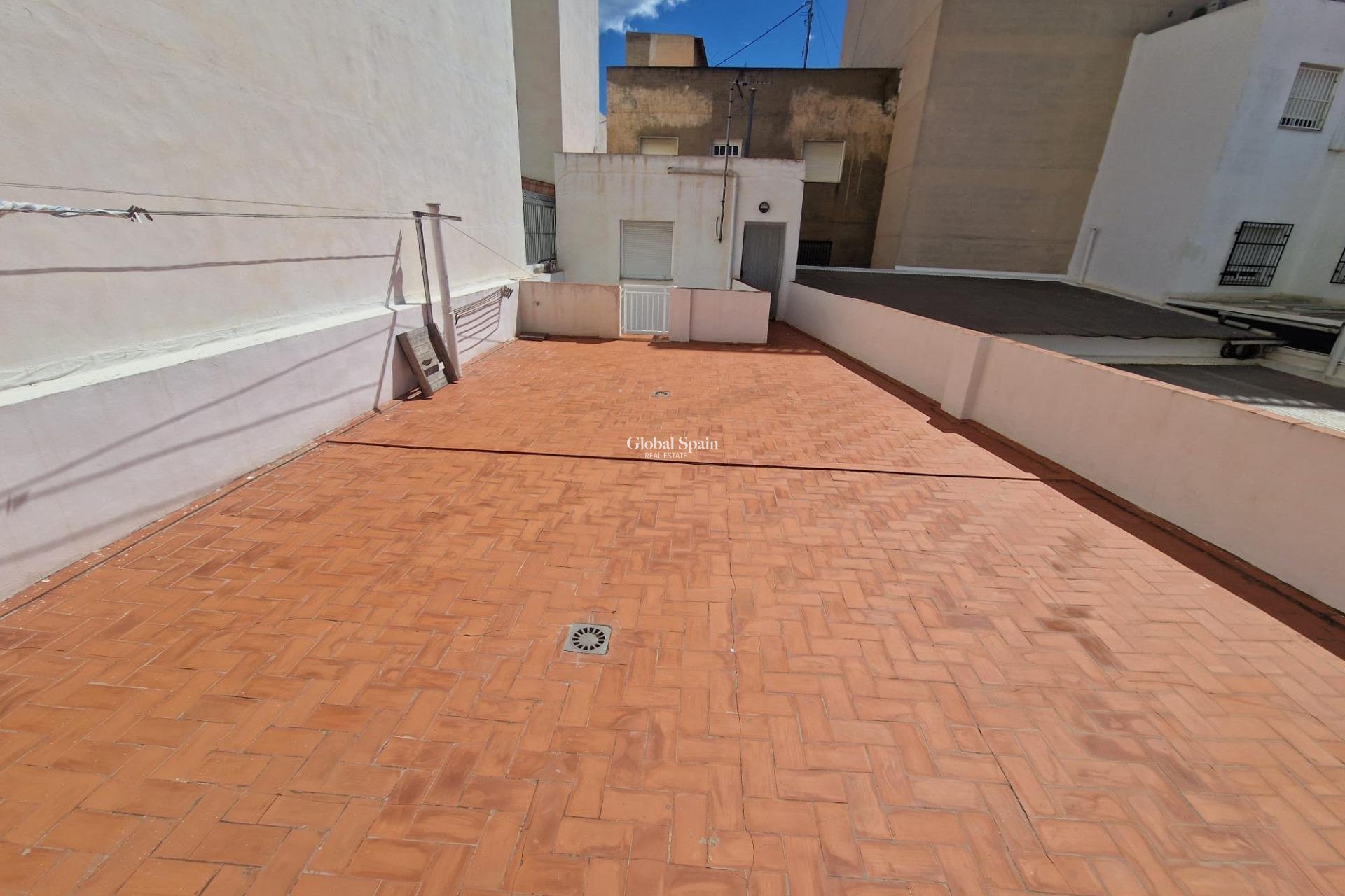 Odsprzedaż - DOM -
TORREVIEJA - Torrevieja