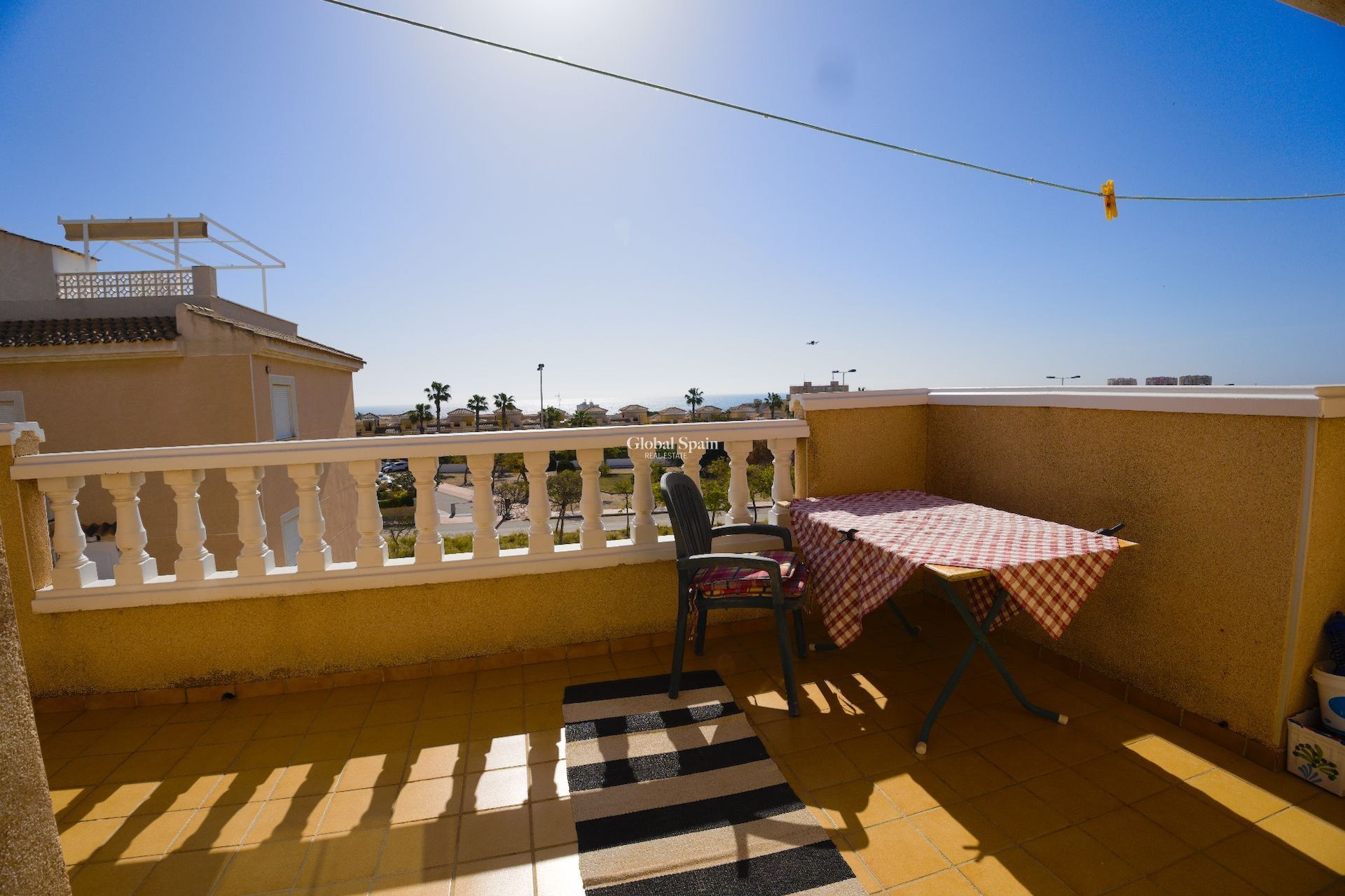 Odsprzedaż - Dom -
TORREVIEJA - Torrevieja