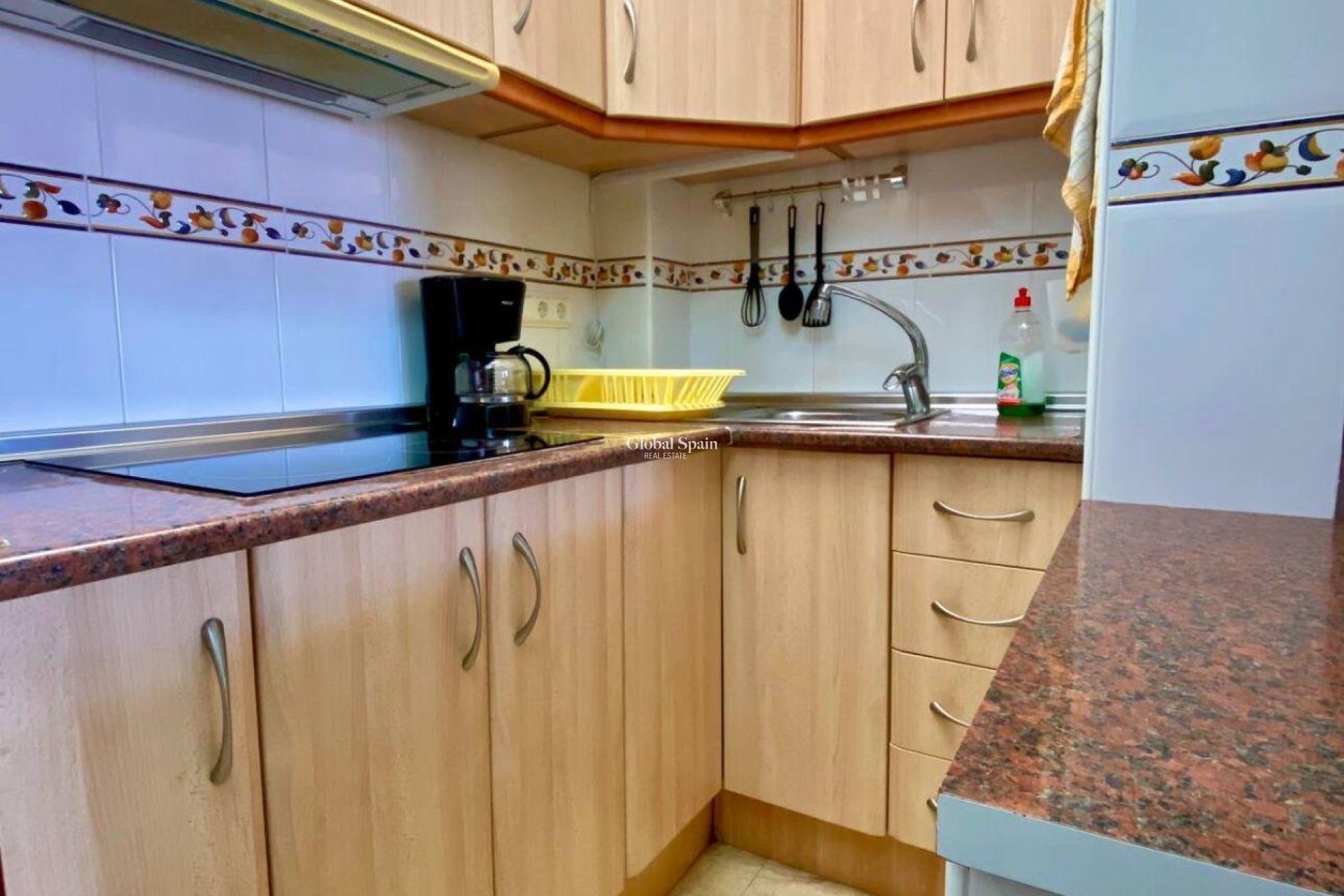 Odsprzedaż - DOM -
TORREVIEJA - 