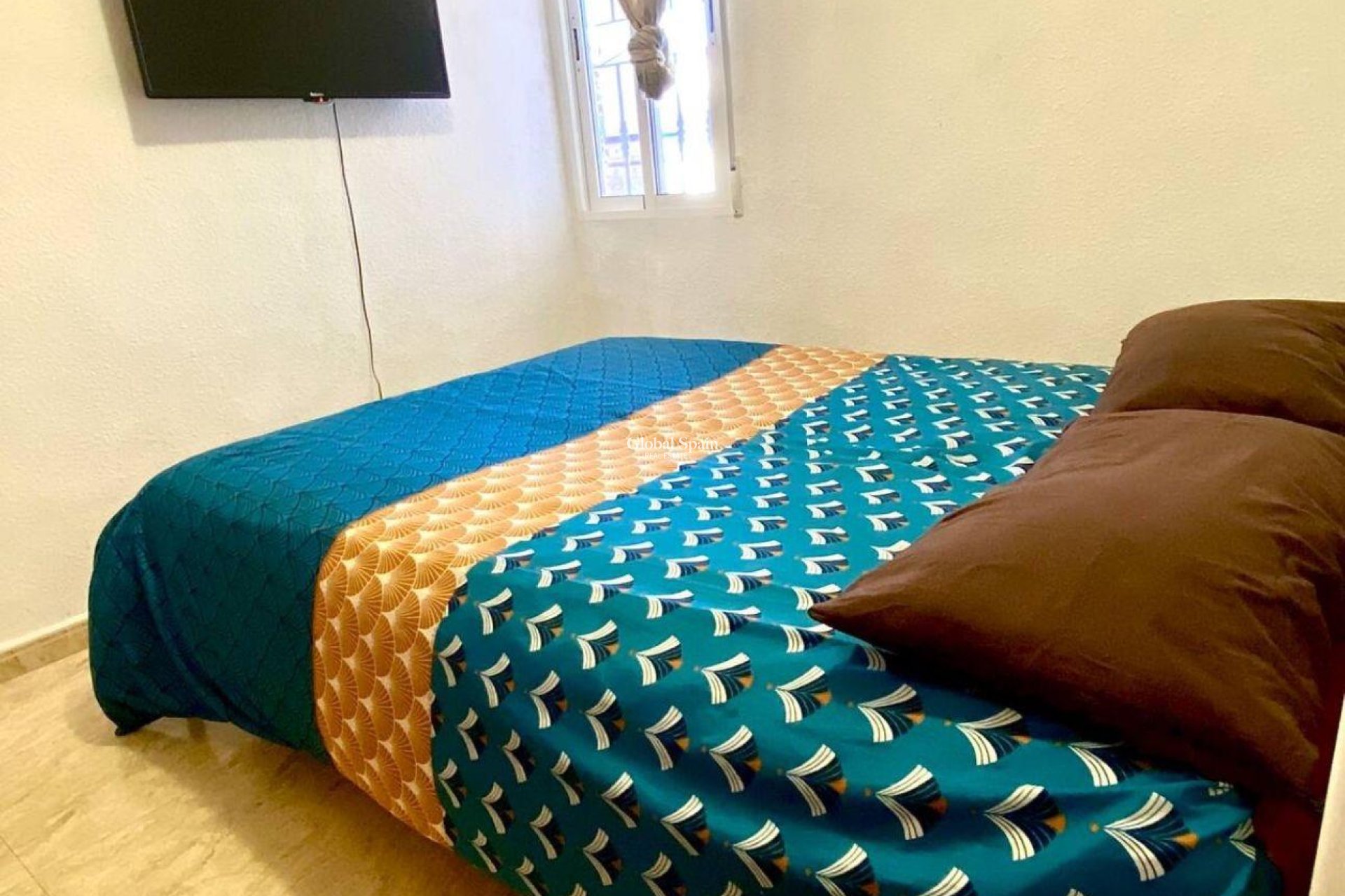 Odsprzedaż - DOM -
TORREVIEJA - 