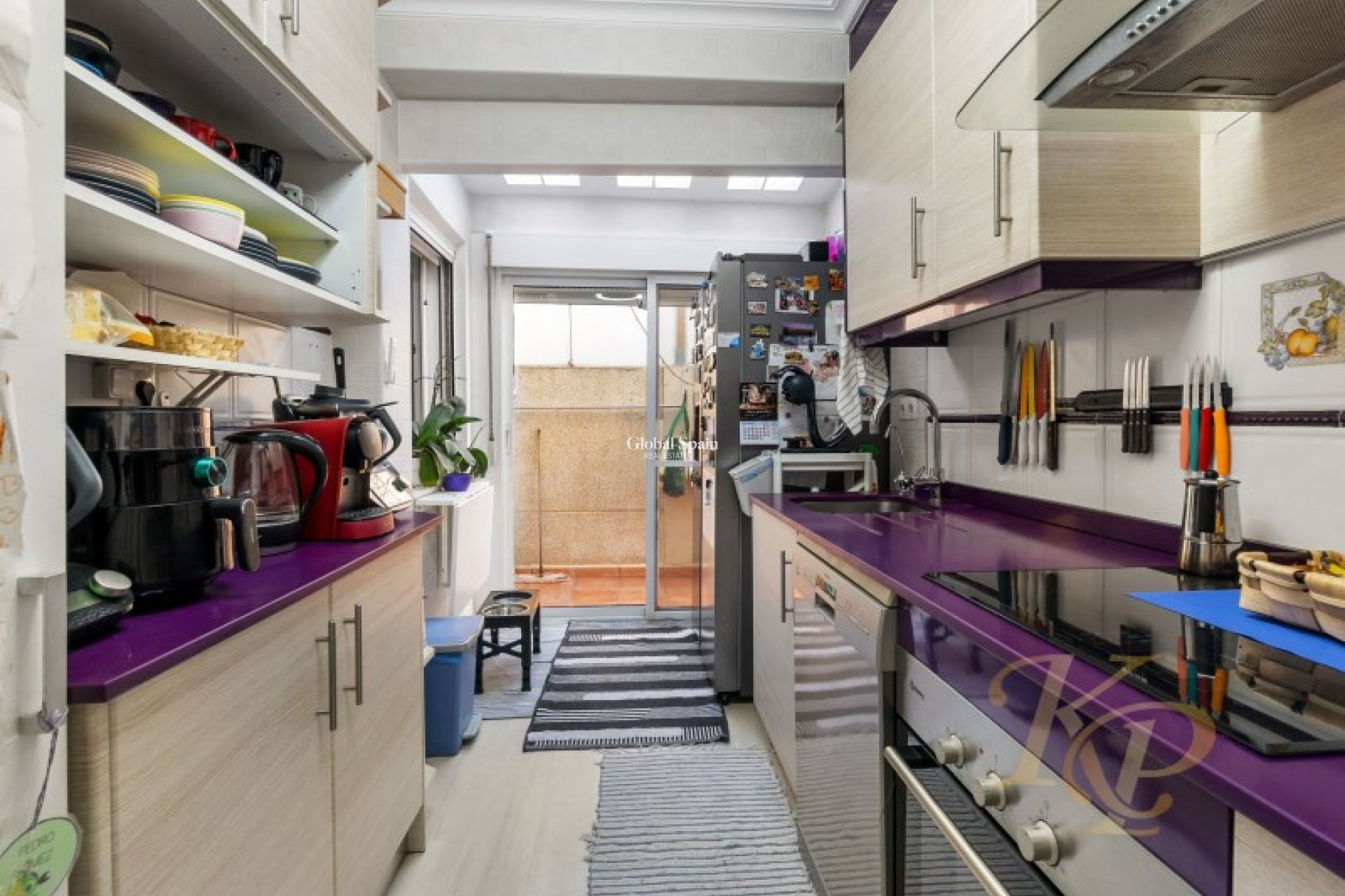 Odsprzedaż - DOM -
TORREVIEJA - 